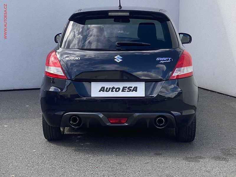 Suzuki Swift (2013) 1.6i, 2.maj, servis.kniha - fotka 5 z 13