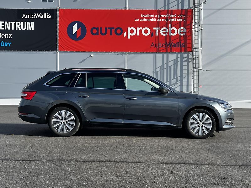 Škoda Superb 2.0TDI DSG ACC 1.Maj DPH TZ - fotka 3 z 24