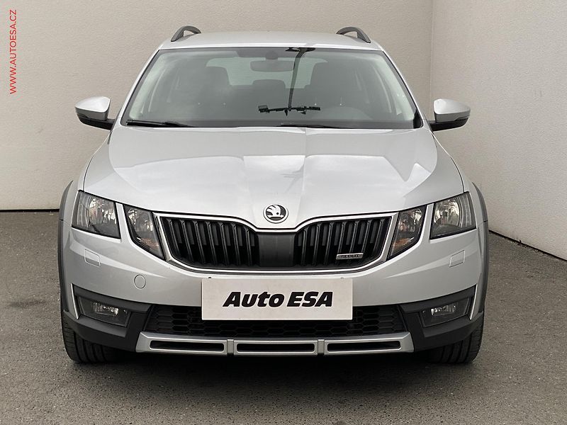 Škoda Octavia (2018) 2.0 TDi 4x4, Scout, DSG, TZ - fotka 2 z 18