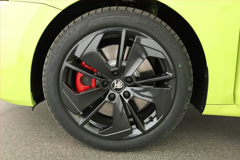 Škoda Octavia (2025) RS 2.0 TSI - fotka 20 z 20