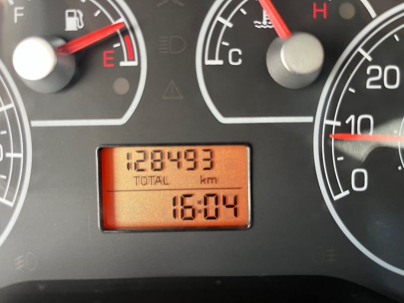 Fiat Punto (2008) 1.4 i Klima - fotka 13 z 18