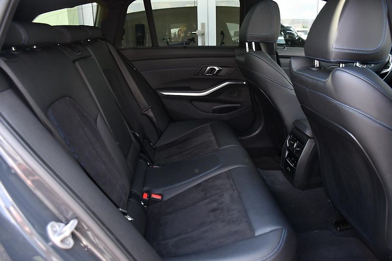 BMW Řada 3 320d xDrive MSPORT ČR 3LZÁRUKA - fotka 19 z 46