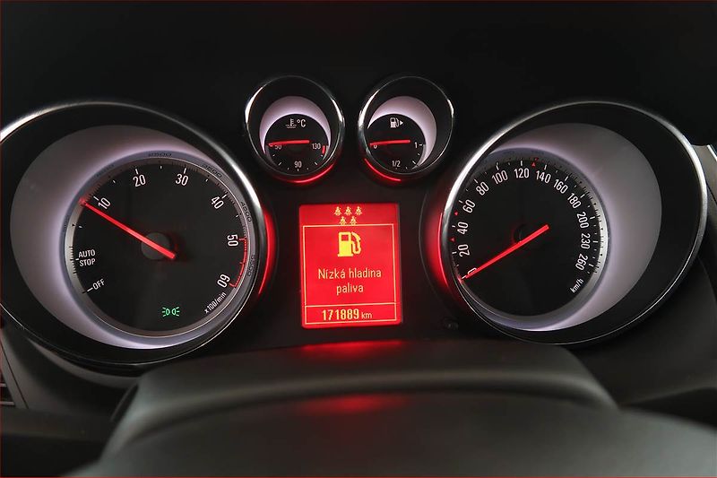Opel Zafira (2015) 2.0 BiCDTI, 7 míst, Navi - fotka 11 z 19