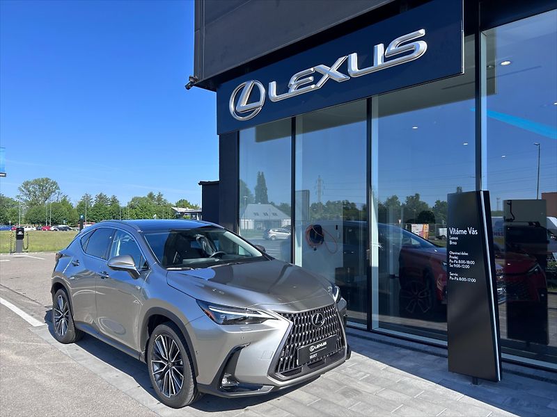 Lexus NX 350h 2.5   Luxury Panoramic - fotka 6 z 11