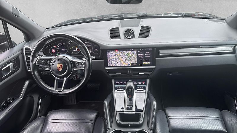 Porsche Cayenne E-HYBRID - fotka 17 z 24
