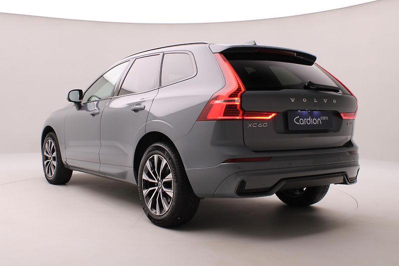 Volvo XC60 B4 AWD DARK PLUS AUT REZERVACE - fotka 10 z 48