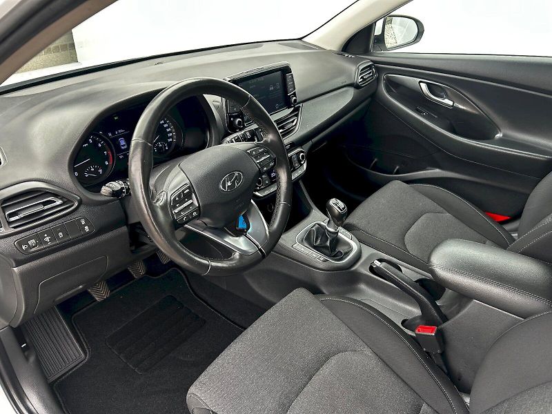 Hyundai i30 (2021) Combi 1.5 T-GDI MHEV MP6 Style - fotka 20 z 30