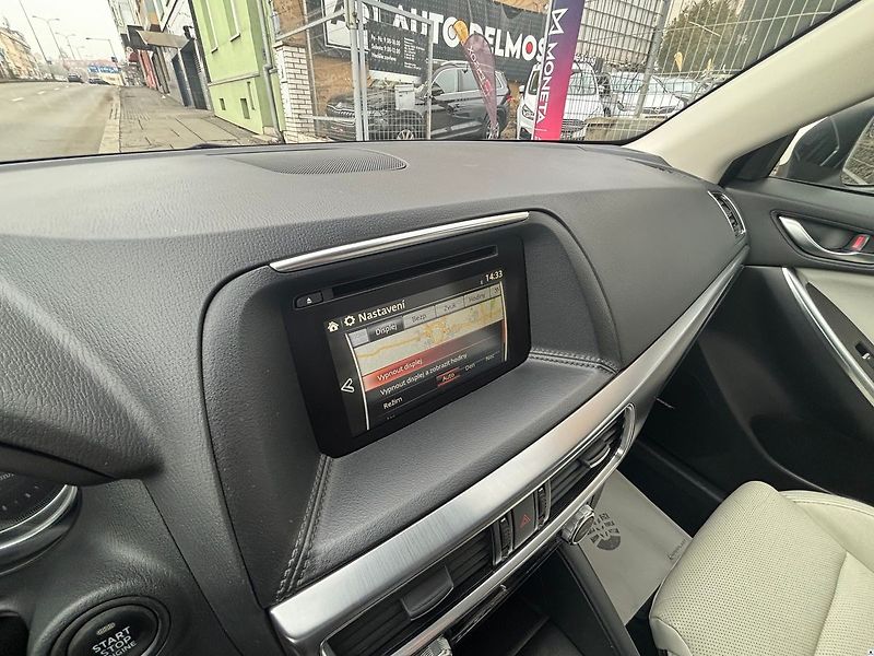 Mazda CX-5 2.2D/2017/MAN6,4X4-ZÁRUKA12-36 - fotka 41 z 54