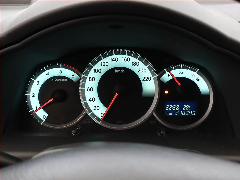 Toyota Corolla Verso (2005) 2.0 D-4D, Tažné, jezdí výborně - fotka 8 z 13