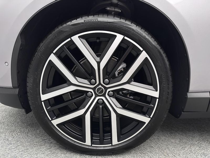 Volvo EX60 (2026) P10 AWD ELECTRIC ULTRA TWIN - fotka 16 z 25