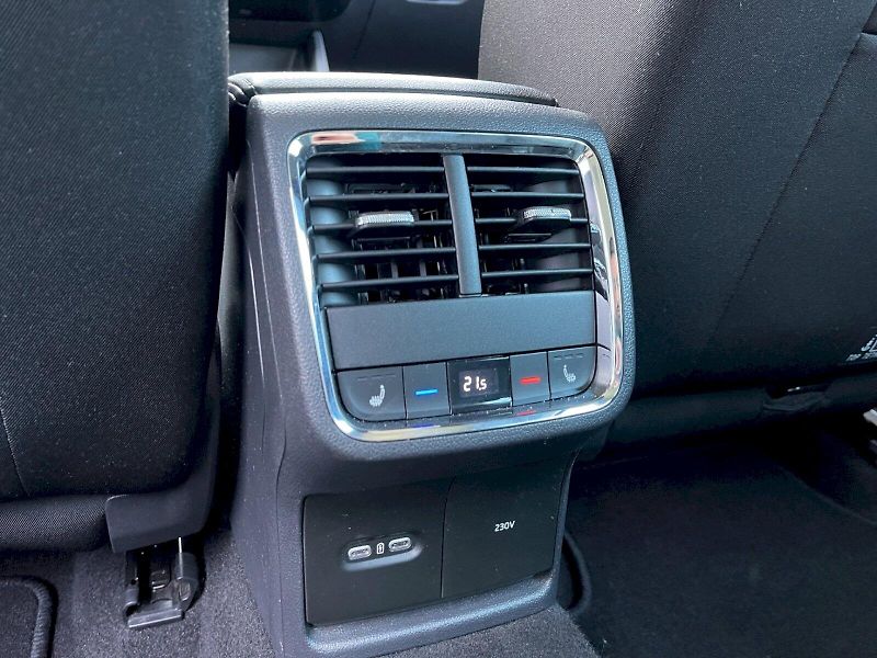 Škoda Octavia (2022) 2.0 TDI 110kW DSG Style Plus c - fotka 27 z 35
