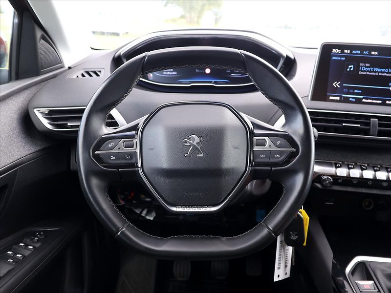 Peugeot 3008 1,5 HDi 96kW Allure CZ - fotka 17 z 31