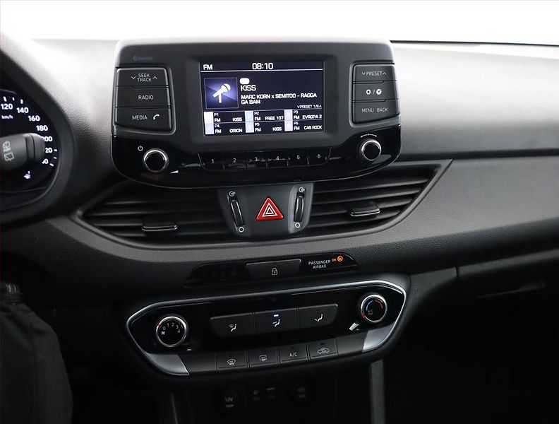 Hyundai i30 (2018) 1.6 CRDi, Serv.kniha, Tempomat - fotka 9 z 15