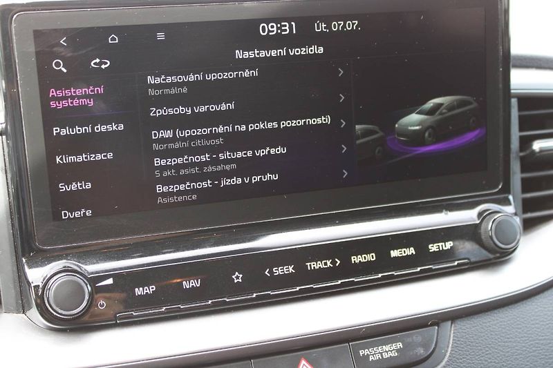Kia Ceed (2020) 1.4 T-GDI TOP 103kW manuál LED - fotka 20 z 33