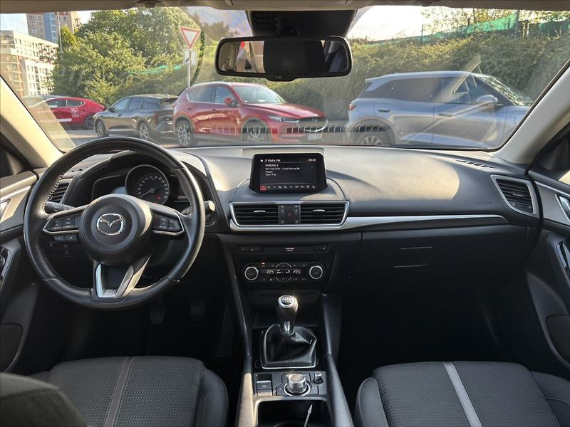 Mazda 3 2,0 i Attraction PLNÝ SERVIS - fotka 9 z 39