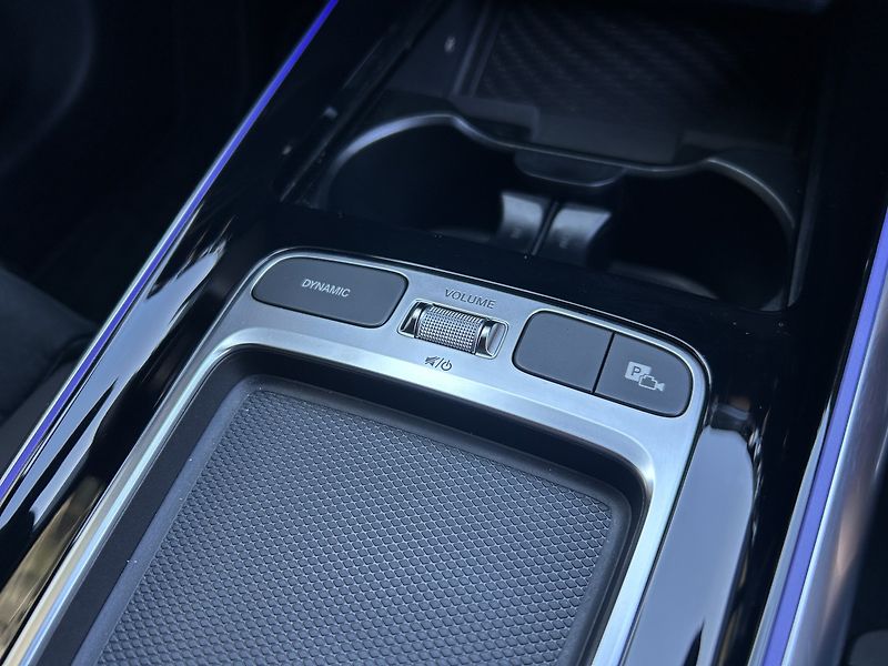 Mercedes-Benz GLA 200d 4MATIC AMG Style Edition - fotka 18 z 27