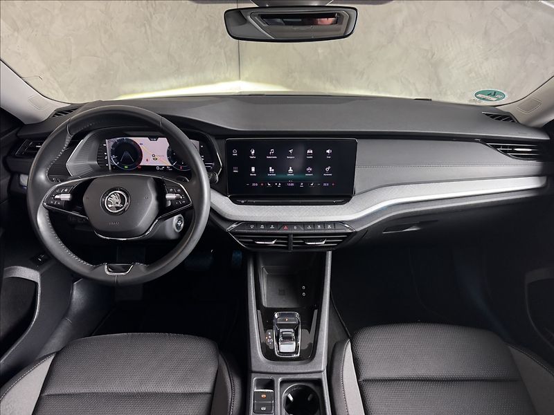 Škoda Octavia 2,0 TDi  DSG Tour Virtual Matr - fotka 17 z 45