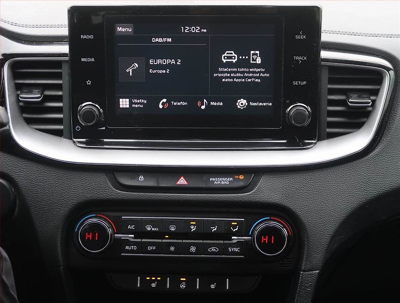 Kia Ceed (2022) Gold 1.6 CRDi MHEV, Serv.kniha - fotka 12 z 17