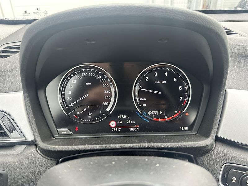 BMW X1 sDrive18i - fotka 12 z 14