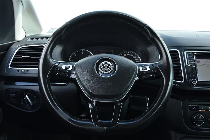Volkswagen Sharan 2.0TDI 110kW HIGHLINE 1MAJ. ČR - fotka 14 z 25