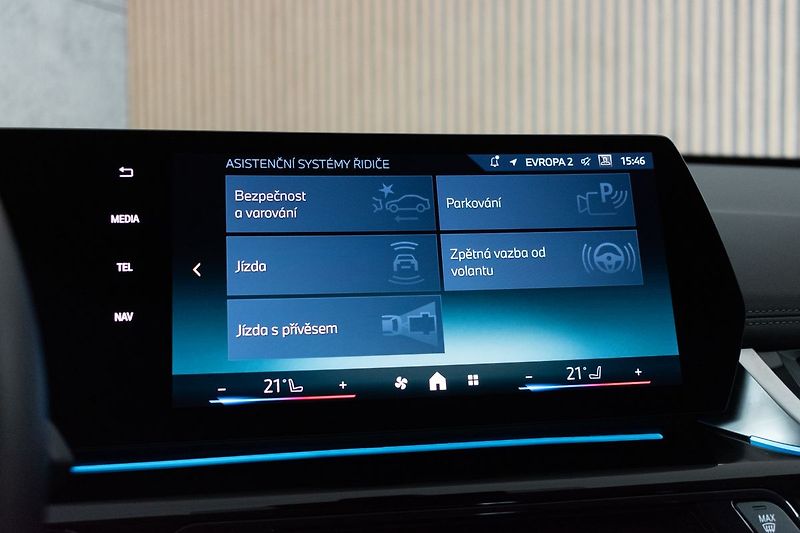 BMW X1 xDrive20d TAŽNÉ*ZÁRUKA*ČR 1.M* - fotka 28 z 43