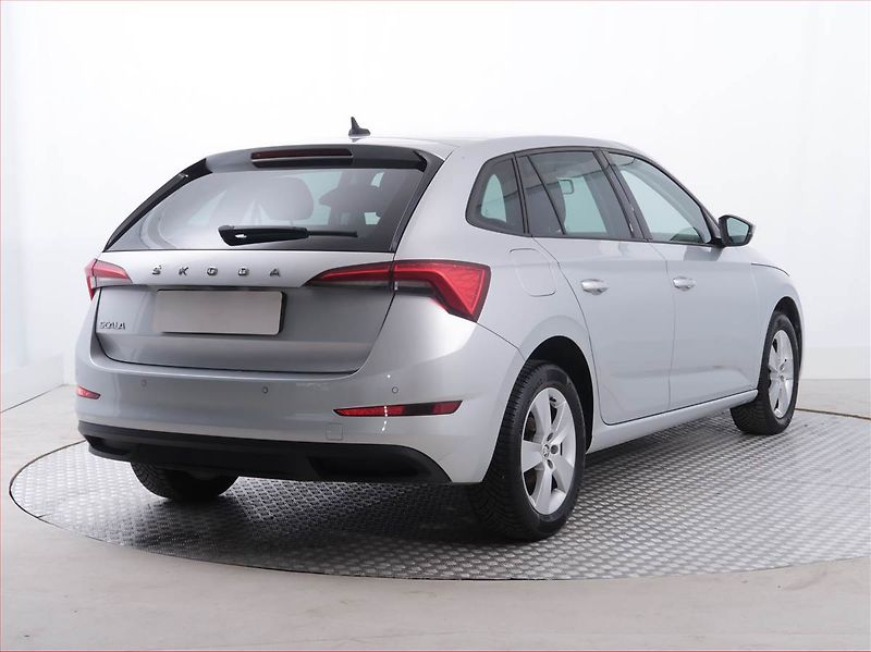 Volkswagen ID.3 (2020) 1st (62 kWh), SoH 89% - fotka 5 z 28