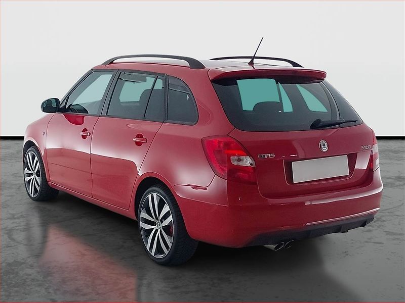 Škoda Fabia (2011) Ambiente RS 1.4 TSI, Automat - fotka 4 z 16