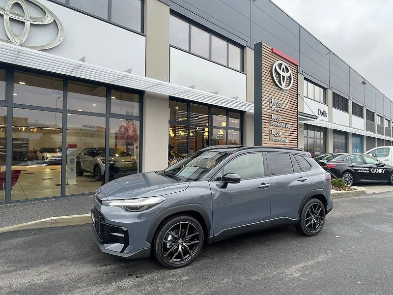 Toyota Corolla Cross 2.0 Hybrid FWD GR SPORT VIP - fotka 4 z 29