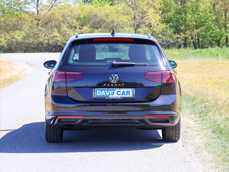 Volkswagen Passat 2,0 TDI DSG Matrix Virtual DPH - fotka 6 z 37