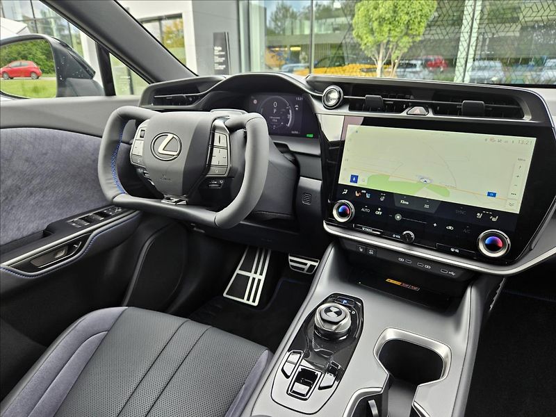 Lexus RZ550e 0,0 F SPORT Luxury - fotka 8 z 16