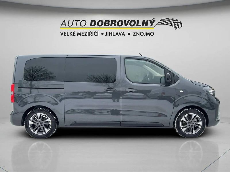 Opel Zafira L1 (M) Elegance 2.0 CDTi (130k - fotka 8 z 23