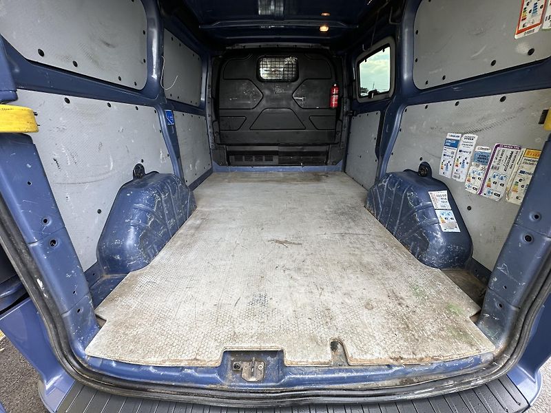 Ford Transit Custom (2014) SPORT 2.2/114Kw  *3.Místa *TZ* - fotka 31 z 41