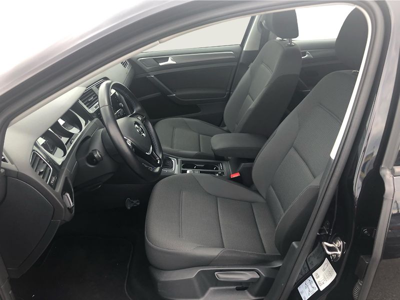 Volkswagen Golf COMFO 100 E1F SoH: 88% - fotka 11 z 29
