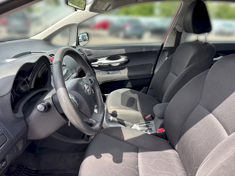 Toyota Auris (2010) - fotka 12 z 24