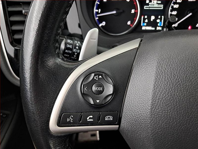 Mitsubishi Outlander (2014) 2.2 DI-D, 4X4, Automat - fotka 18 z 23