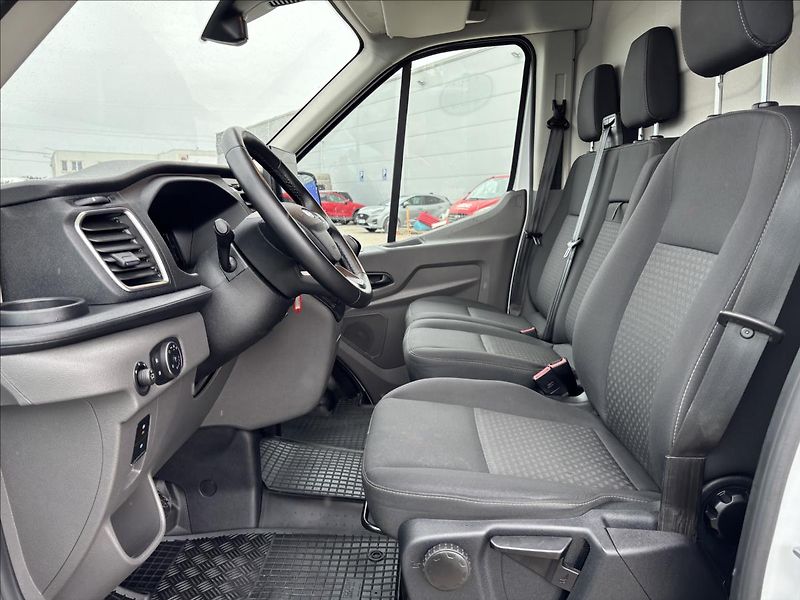 Ford Transit 2,0 EcoBle 96kW L3 - fotka 20 z 41