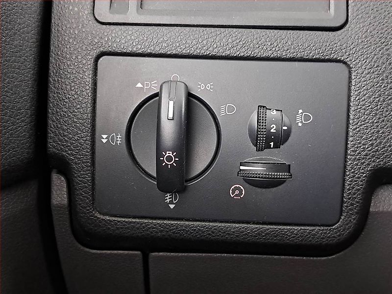 Ford Kuga (2009) 2.0 TDCi - fotka 14 z 15