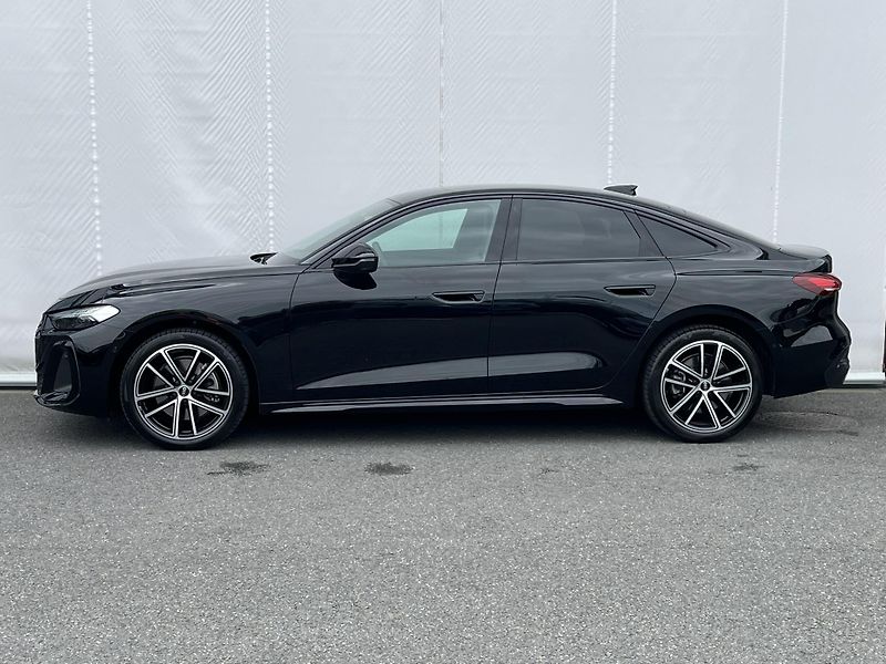 Audi A5 2.0TDi Quattro 150kW S-Line - fotka 3 z 23