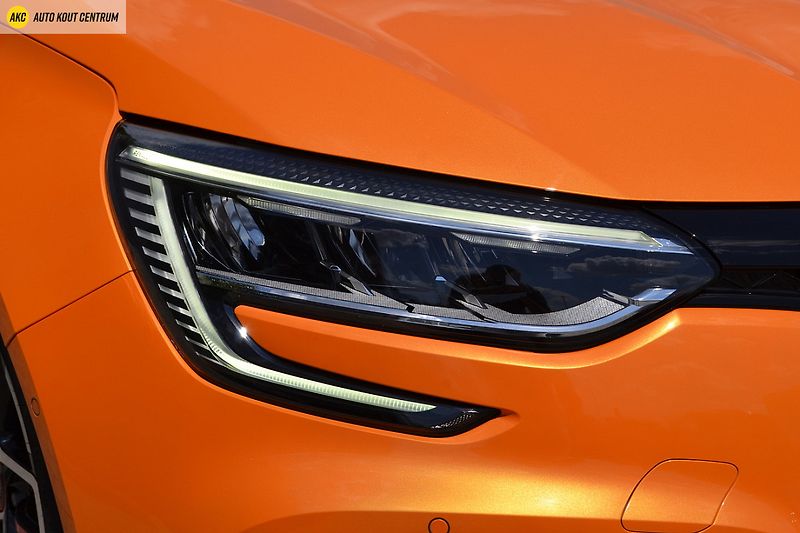 Renault Mégane R.S. TROPHY 1.8TCE 300 EDC - fotka 9 z 54