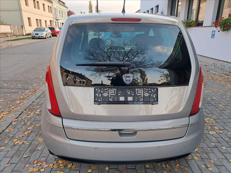 Lancia Musa 1,4 i Comfort - fotka 9 z 52