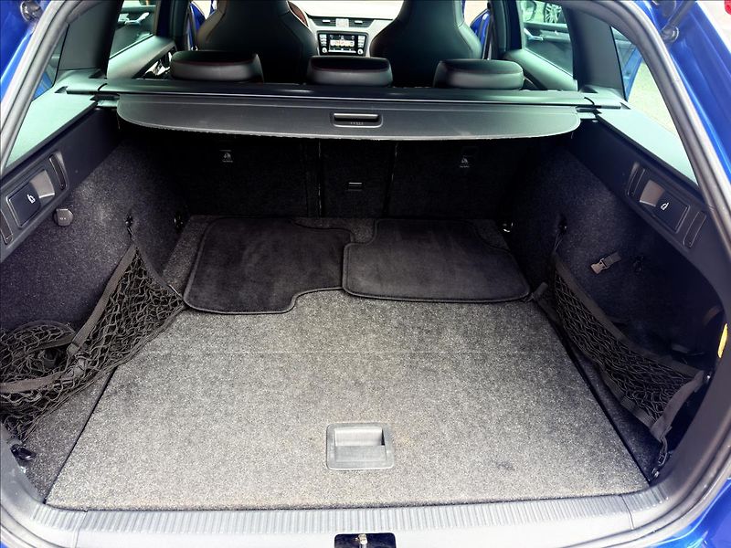 Škoda Octavia 2,0 TDi RS DSG - fotka 27 z 29