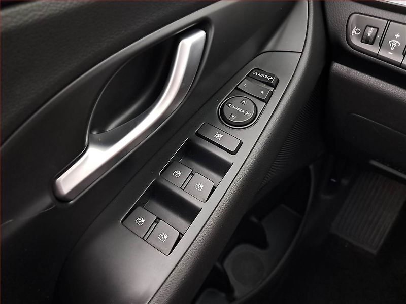 Hyundai i30 (2021) 1.5 DPI, Tempomat - fotka 19 z 20