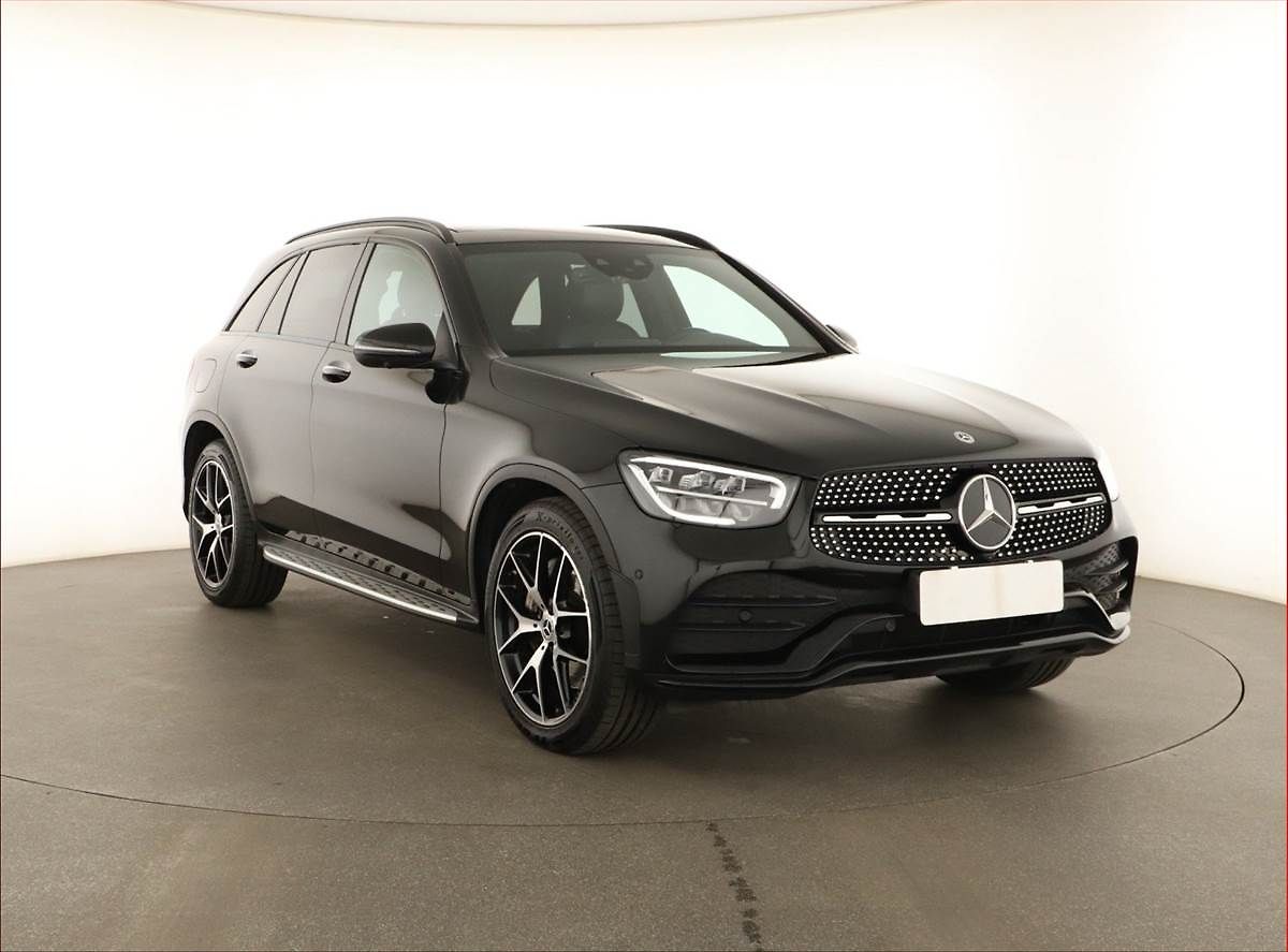 Mercedes-Benz GLC 300 d 4MATIC, ČR, DPH