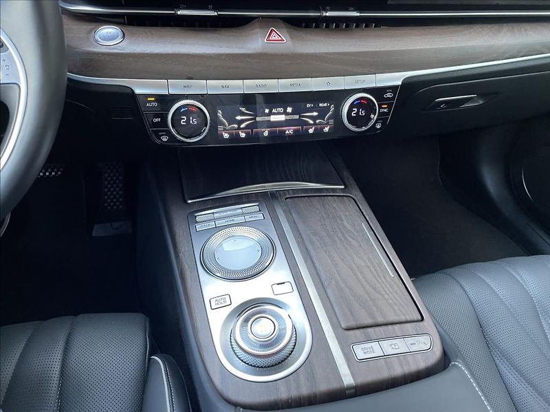 Genesis G80 AWD AT  Electrified Luxury - fotka 18 z 22