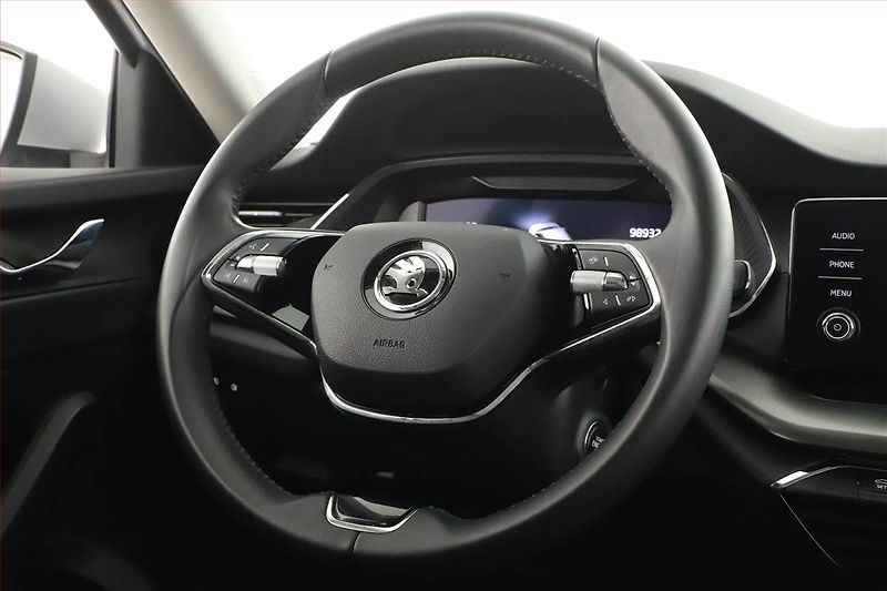Škoda Octavia (2022) Ambition 2.0 TDI, ČR,1.maj - fotka 8 z 18