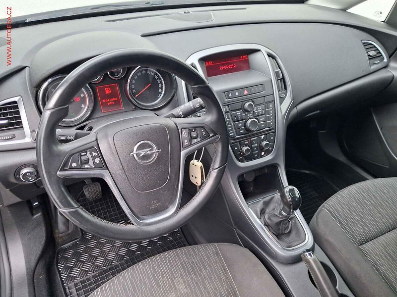 Opel Astra (2014) 2.0CDTi, ČR, AC, temp - fotka 12 z 16