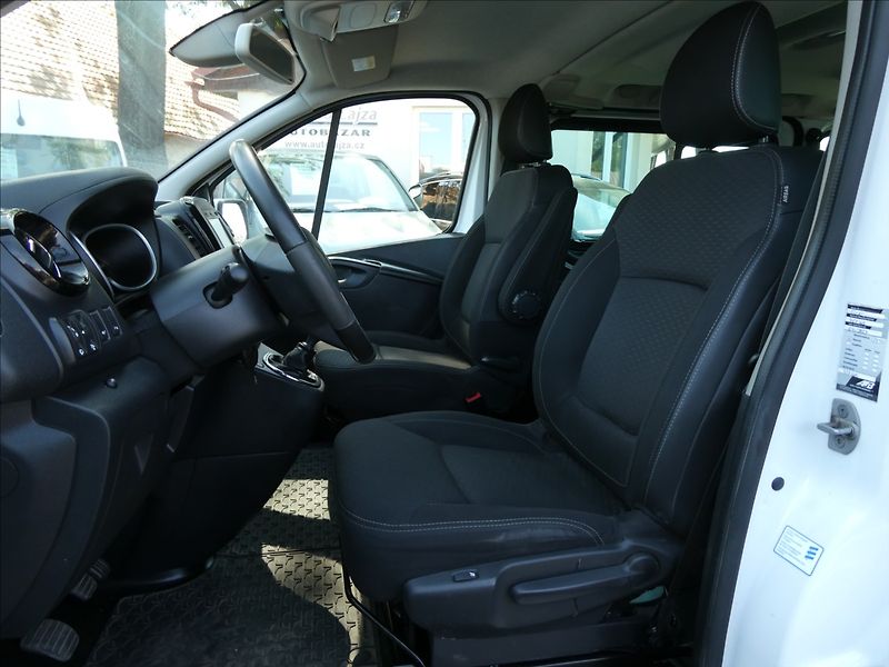 Opel Vivaro 1,6 BiCDTi 107kW Long,8.MÍST,n - fotka 16 z 41