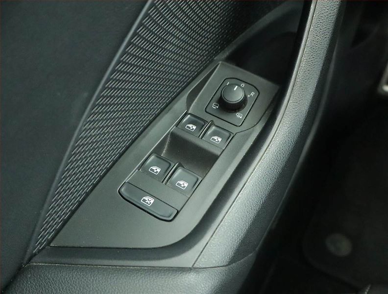 Škoda Octavia (2023) Scout 2.0 TDI, 4X4, Automat - fotka 21 z 27