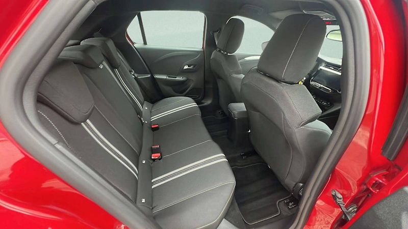 Opel Corsa GS 1.2 TURBO (74kW/100k) AT8/T - fotka 33 z 42