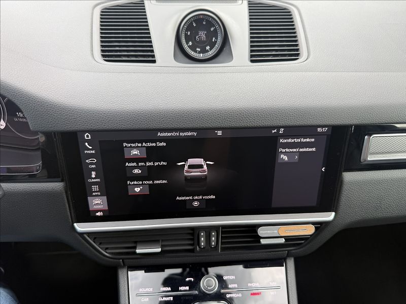 Porsche Cayenne 3.0 V6 Sport chrono - fotka 23 z 26